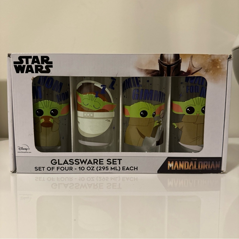Star Wars The Mandalorian Grogu Glassware Set - Green Set of 4
